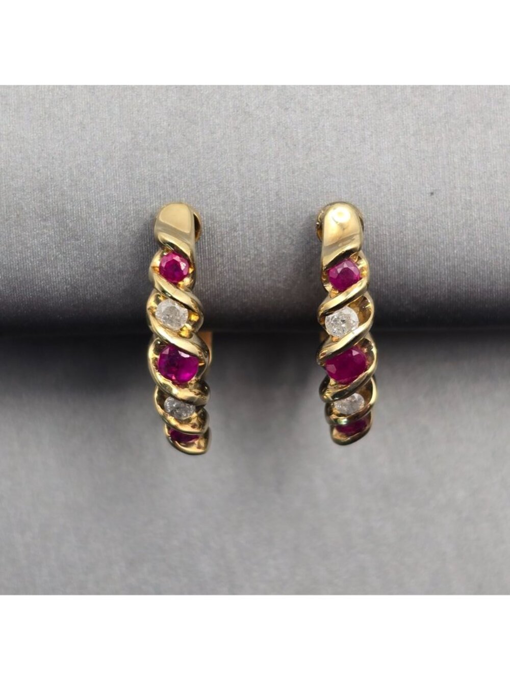 Vintage 14k Gold Filled Ruby Lab Created Diamond Clip On Half Hoop Earrings 3/4" - Picture 2 of 12